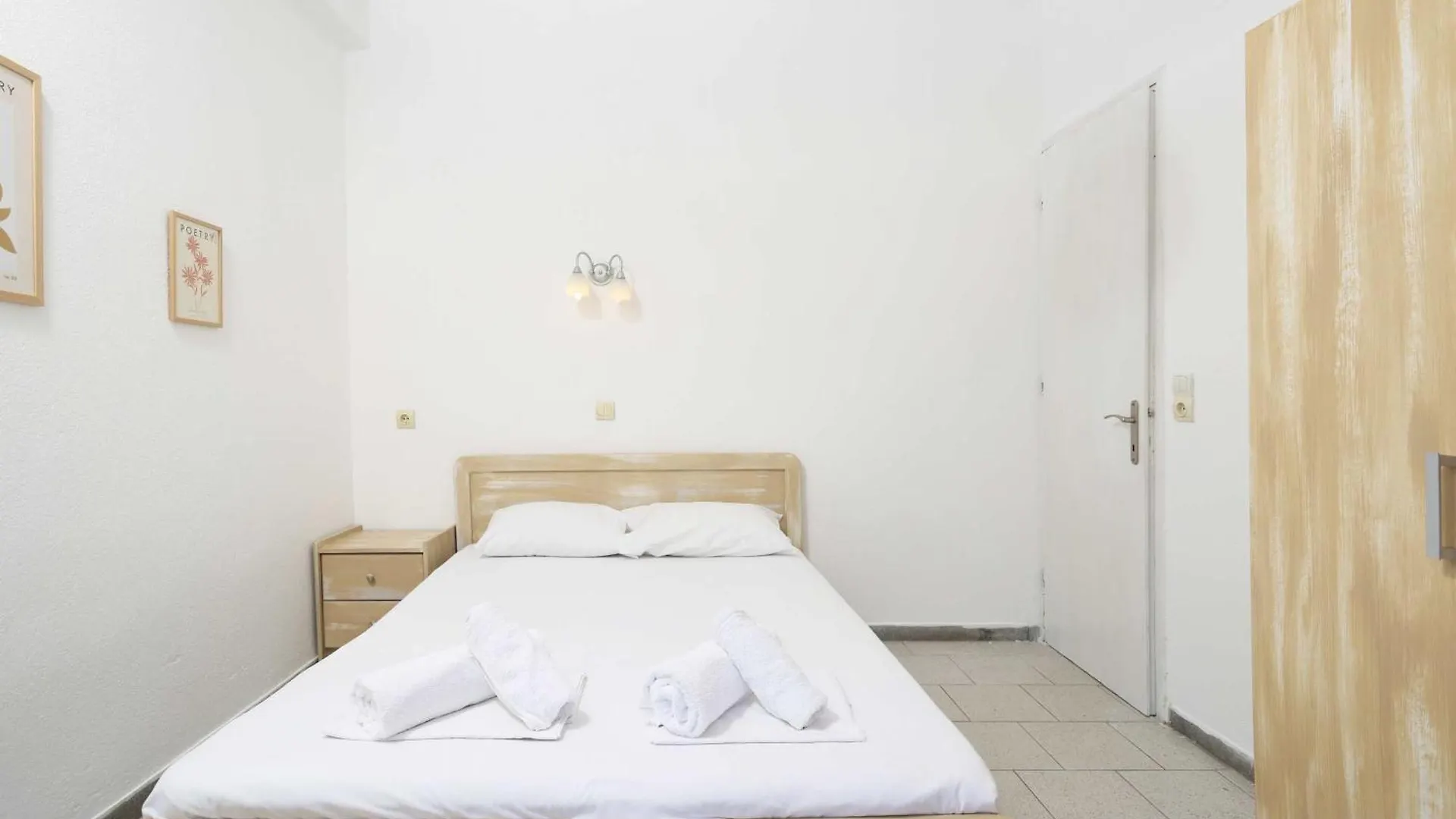 Spanos Apartments Anna'S Lodge Polychrono Grecia