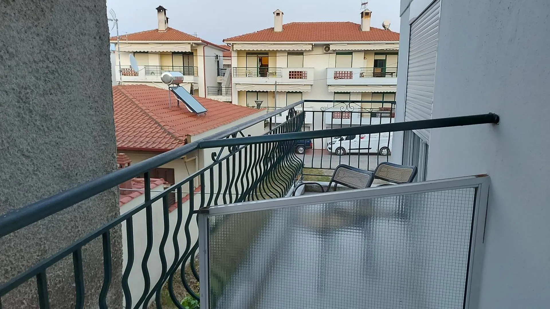 מלון דירות פוליכרונו Spanos Apartments Anna'S Lodge